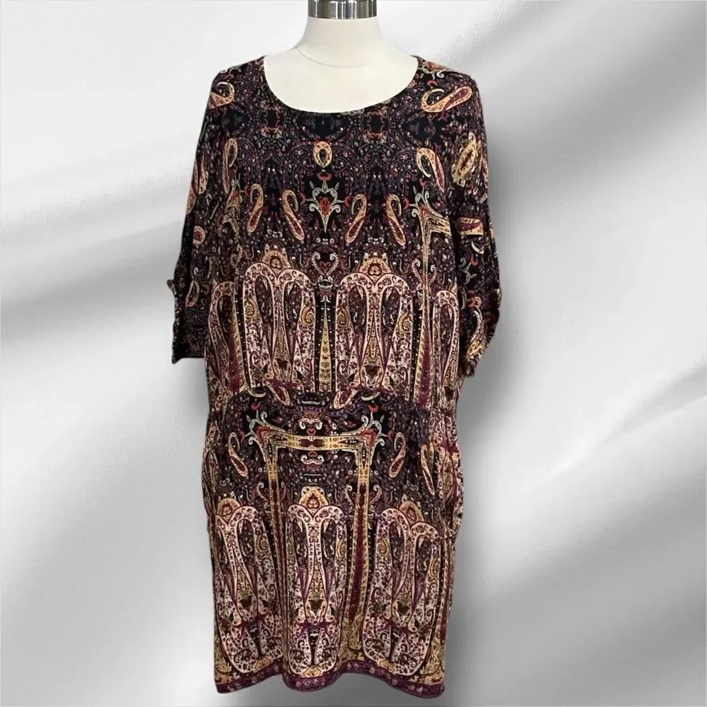 ANGIE Women’s Dolman/Batwing Sleeve Paisley Print Mini Dress in the Size Large